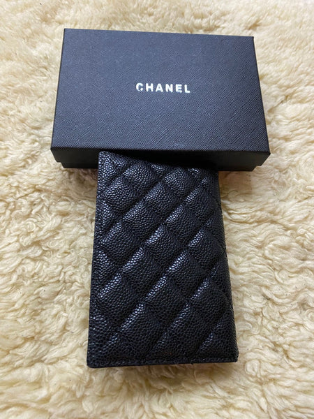 CHANEL CC Logo Matelasse Quilted Caviar Skin Passport Holder (VIP Gift)