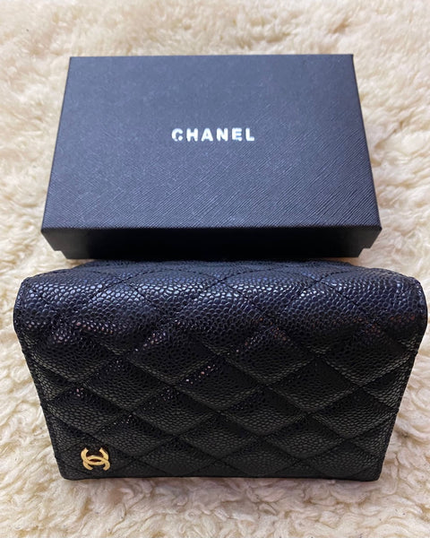 CHANEL CC Logo Matelasse Quilted Caviar Skin Passport Holder (VIP Gift)