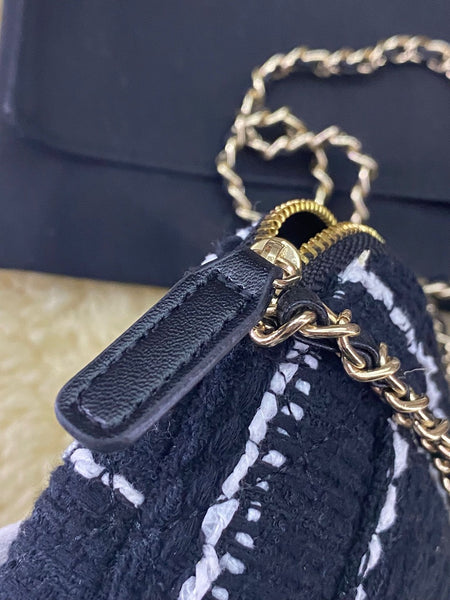 CHANEL Black & White Tweed Makeup Shoulder Bag New / Box & Dust Bag (VIP Gift)