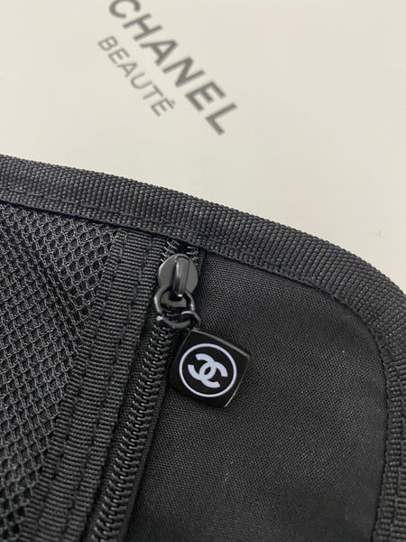 CHANEL Beauty Large Black Hanging Cosmetic Case with Box (VIP Gift)