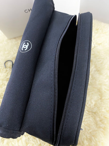 CHANEL Beauty Large Black Hanging Cosmetic Case with Box (VIP Gift)