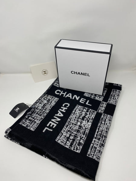 CHANEL Black & White Cashmere-Silk Scarf – VIP Gift – Made in France – With Gift Box