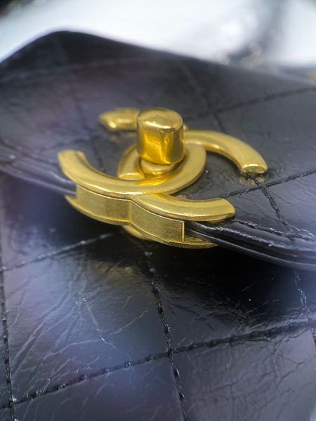 CHANEL CC Wax Leather Makeup Bag on Chain + Tweed Pouch Set (VIP Gift)  Phone Bag and Purse With Logo Box