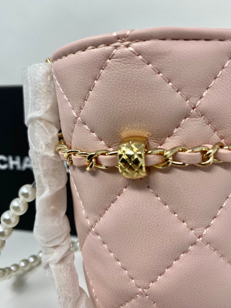 CHANEL Pink Leather Matelassé Quilted Makeup Bag on Interwoven Chain – (VIP Gift), Made in Italy, Bucket with Pearl Details