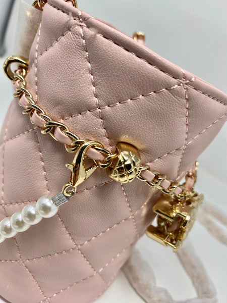 CHANEL Pink Leather Matelassé Quilted Makeup Bag on Interwoven Chain – (VIP Gift), Made in Italy, Bucket with Pearl Details