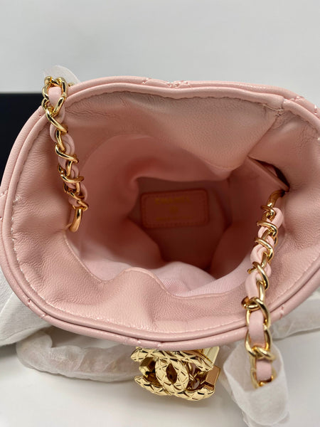 CHANEL Pink Leather Matelassé Quilted Makeup Bag on Interwoven Chain – (VIP Gift), Made in Italy, Bucket with Pearl Details